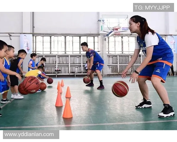 成都篮球队个人能力提升之路与团队协作的完美结合 成都篮球队个人能力提升之路与团队协作的完美结合