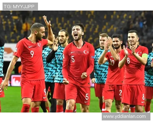 最近足球明星比赛表现排名分析与前景展望 最近足球明星比赛表现排名分析与前景展望