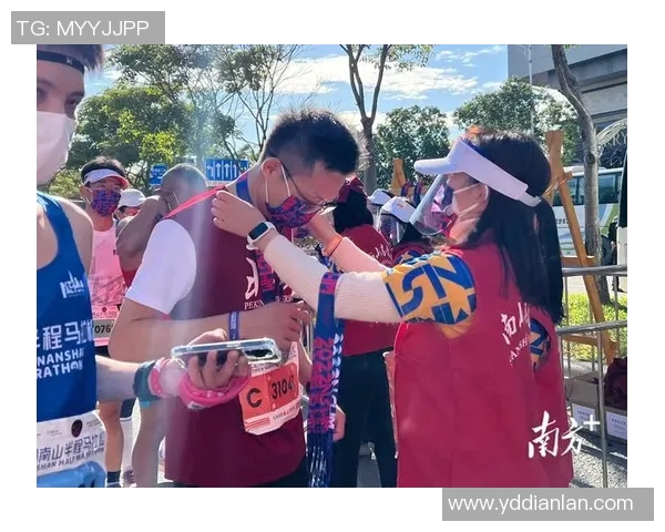 深圳宝安足球明星赛激情开赛球迷共聚一堂见证精彩对决