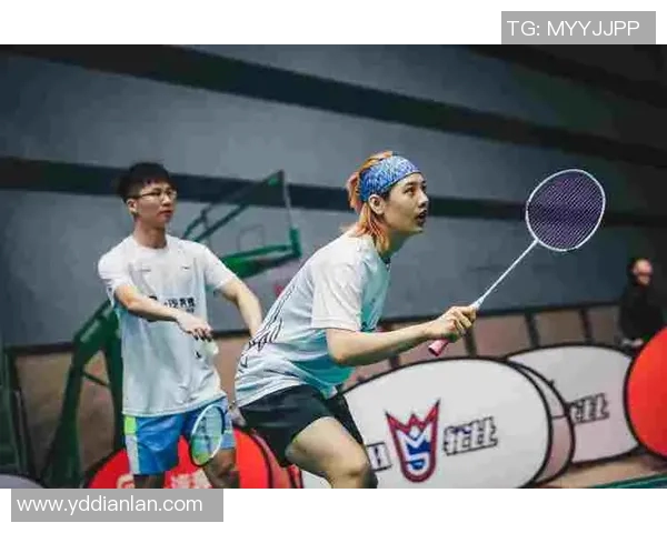 广州羽毛球队与重庆羽毛球队赛后状态分析与复盘总结